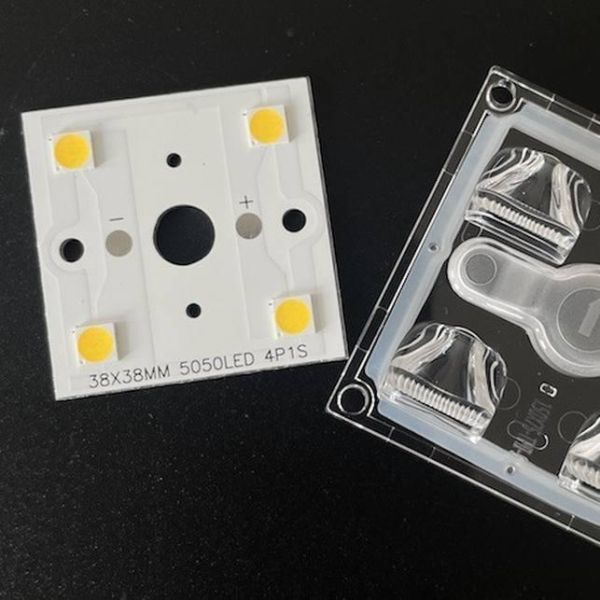 SUN-D5050-4H1-150X75-TPII-S-B 5050 SMD LED Module with 150x75 Degree Optical PC Lens for Street, Tunnel and Parking Lot Lighting