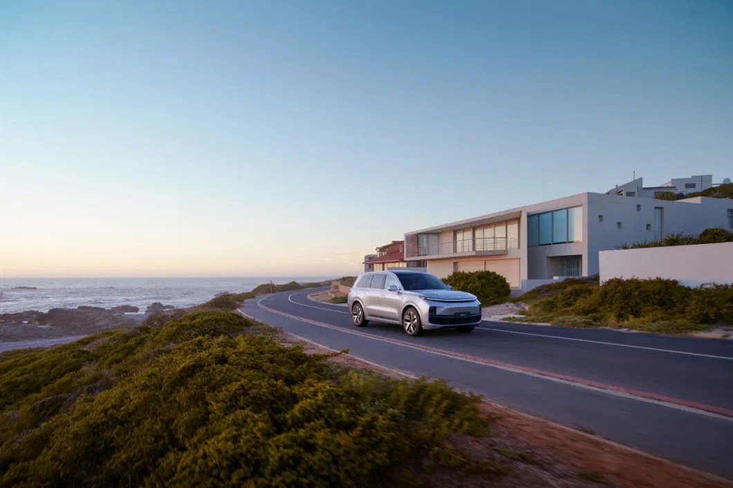 Brand New Hybrid Lixiang Car L7 EV Large Space SUV New Electric Cars