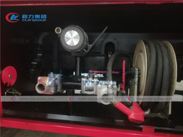 Caminhão de petroleiro da gasolina da condução à direita 5000L de Howo 160hp