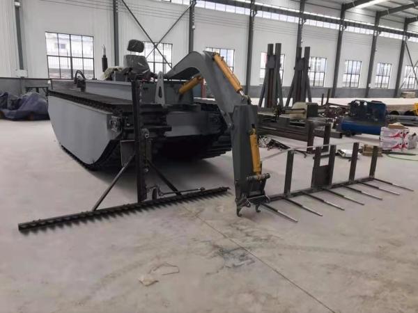 Amphibious Aquatic Weed Harvester water hyacinth reed harvesting cutting machine work cleaning boat