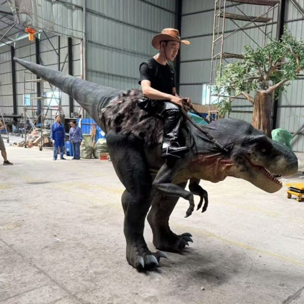 Theme Park Realistic Animatronic Dinosaur Ride Costume Stilts T-rex Costume