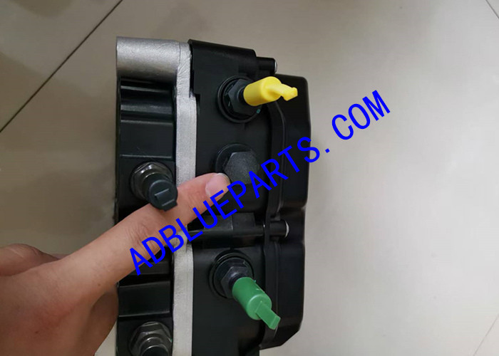 0444042036  OEM BOSCH 24V SCR AdBlue DEF Pump Adblue Pump Bomba Arla  Supply Module 0444042036  Urea pump for VOLVO MACK 