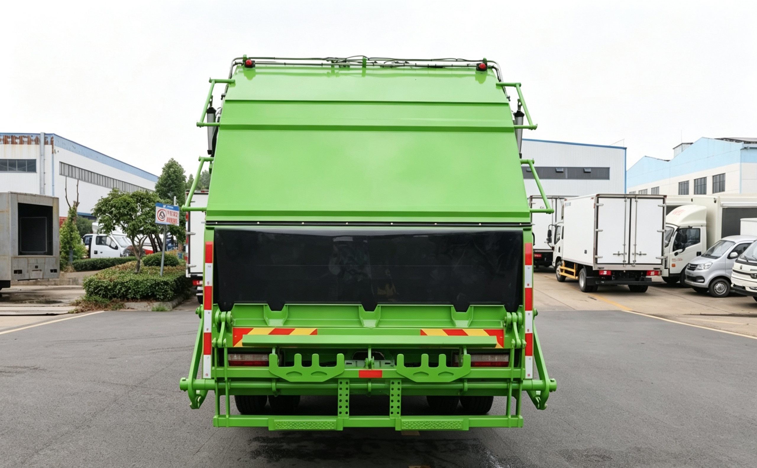 12m³ XDEM Dongfeng D9 Rear Loader Waste Garbage Compactor Truck