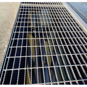 Hot Dip Galvanized Heavy Duty Steel Grating Drain Cover - Corrosion Resistant Trench Drain Cover for Outdoor Floor Grate Drainage
