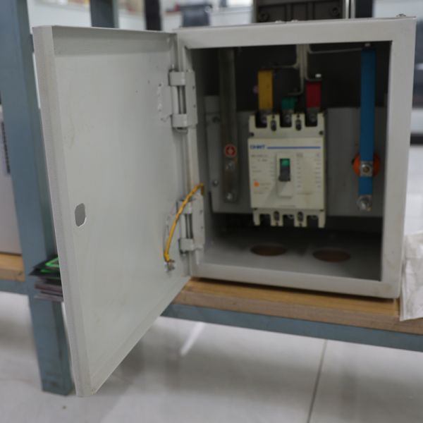 Conducto de barra de cobre de alta resistencia enchufable para distribución de energía industrial y proyectos eléctricos