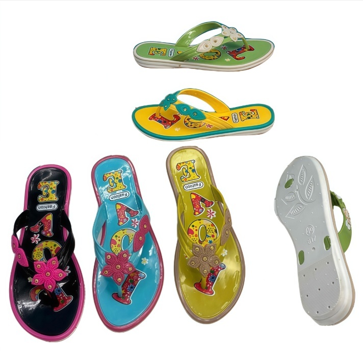 PVC Women LOVE Letter Print Thongs With 3D Flower Accents And Leaf Pattern Outsole