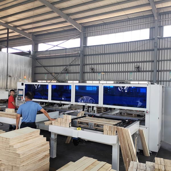 Автоматический Cnc гофрировал настилать крышу паллет пригвождая машину