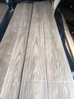 La couronne de placage en bois de la porte intérieure 2mm de noix noire a coupé une catégorie
