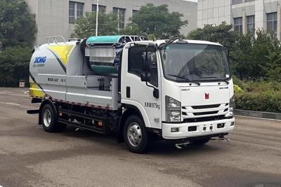 High Standard Guardrail Cleaning Truck With 120x40mm Rear Protective Device And VIE ABS-II Controller