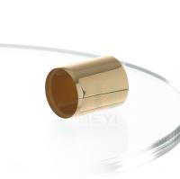 Capas de garrafas de perfumes leves em cor de alumínio dourado com acabamento de pescoço de versão crimp