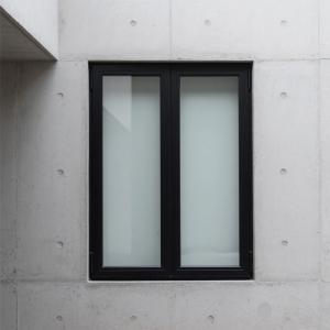 Fenêtre coulissante en aluminium avec cadre de 1,2 mm, design moderne et