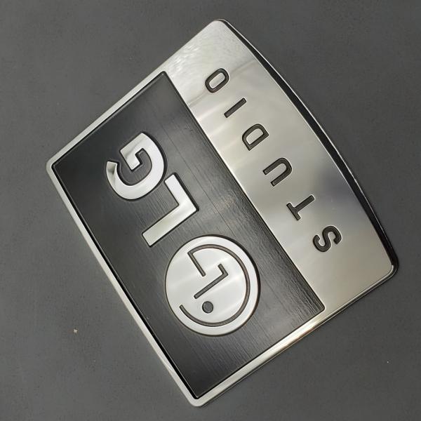 Eco-Friendly Electroplated Nickel Metal Logo Custom Logo for Professional Branding