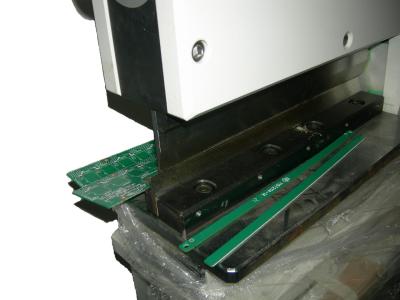 Máquina do PWB Depaneling com material do padrão elevado