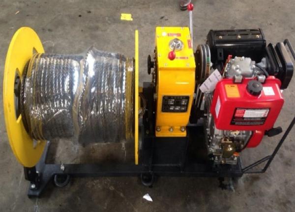 12V 4000 LB Electric ATV Winch 4x4 Off Road Synthetic Electric Winch Rope With Accessories