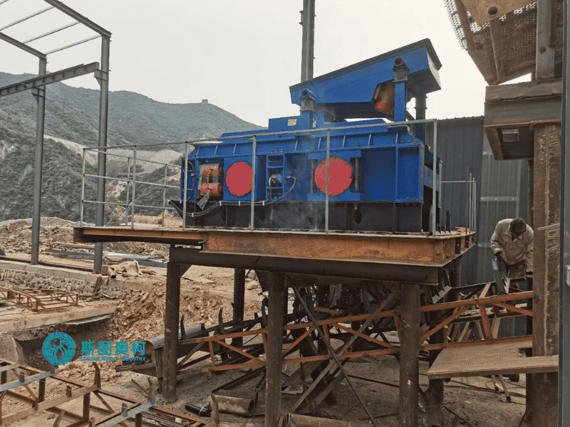 Customized Double Roller Crusher 1TPH-200TPH Two Roll Crusher