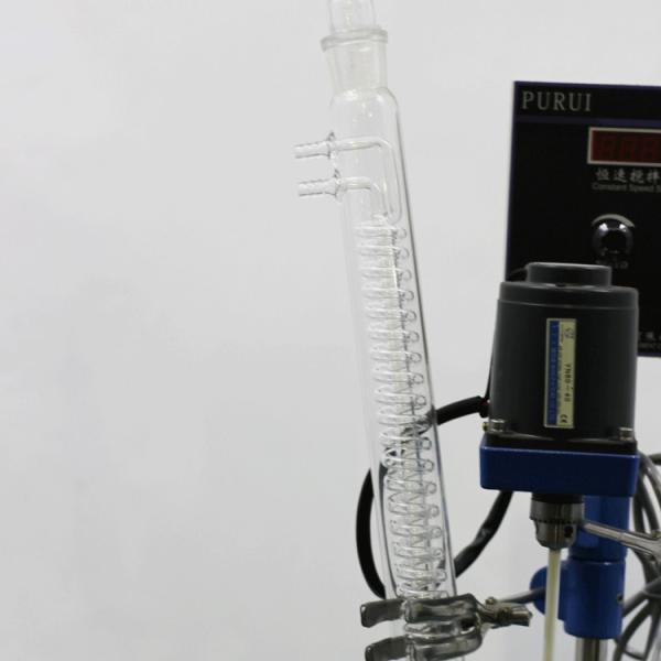 Essential Oil Extraction Jacketed Glass Reactor Vessel Single Layer Wide Temp Range