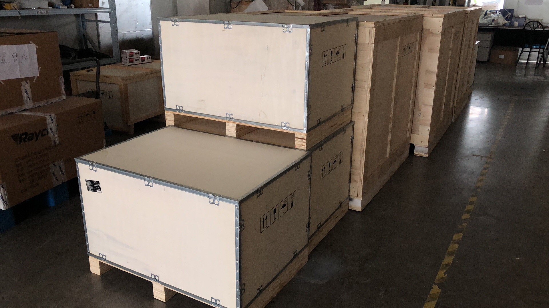 пульсированный 2000W источник лазера волокна DK CW с высоким лучем и анти- отражением