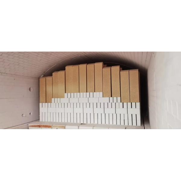 Briques réfractaires à haute densité de zircon mullite pour la construction de revêtements de fours