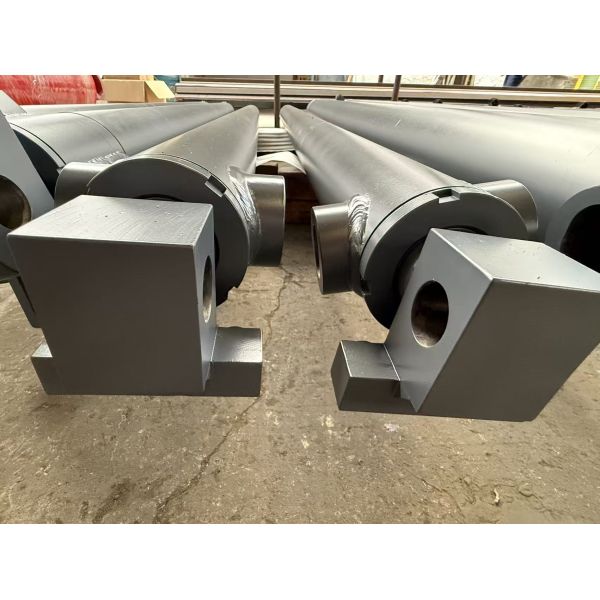 1560mm Stroke Hard Chrome Plated Telescopic Cylinder With Grey Painting ODM OEM