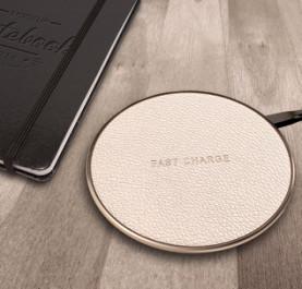 Slim Body Wireless Phone Charging Pad 7.5/10 W Fashion Innovative Design