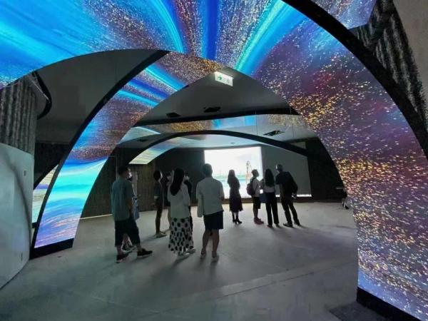 Large Flexible LED Screen Display High Brightness Curved Video Wall Displays