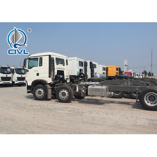 SINOTRUK HOWO 8x4 Heavy Cargo Trucks / Diesel Box Stake Truck , STRONGEST TRACTOR