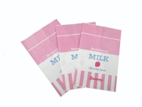 Decorative Candy Christmas Paper Gift Bags Customized CMYK printing
