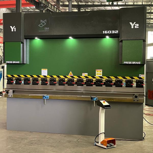 NC WC67Y-125T3200 Torsion Bar Press Brake 7.5KW Motor TP10S CE For Sheet Metal High Strength Steel