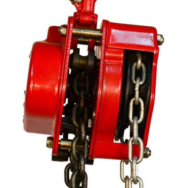 Braking System The double pawls braking system ensures secure load control and performance during lifting operations