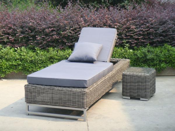 Foldable Rattan Sun Lounger , Outdoor Garden Cane Chaise Lounge Set