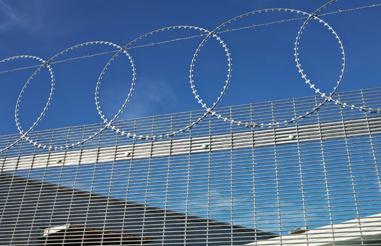 Clear View Anti-theft 358 Security Mesh Fence For Perimeter Protection