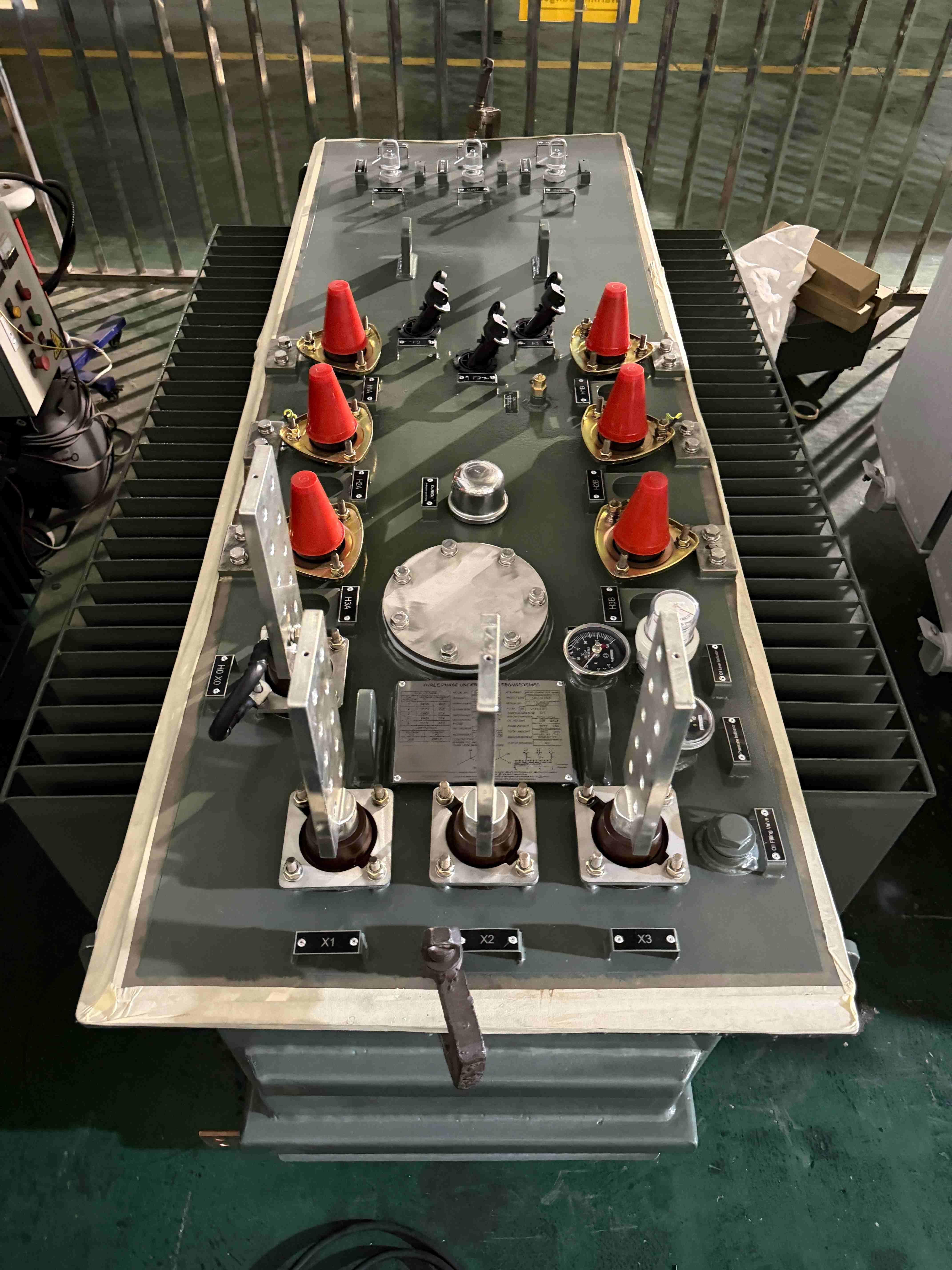 750kVA 3 Phase Underground Transformer 13.8kV to 208Y/120V ANSI/IEEE Standards For Commercial