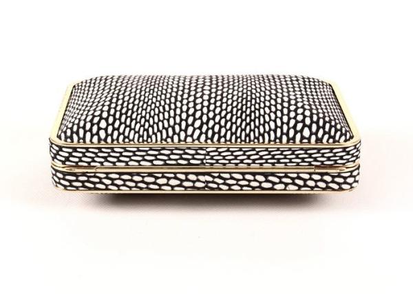 Pearl Fish Pattern Ladies Leather Clutch Bags Hardcase Shaped Zipper Pouch