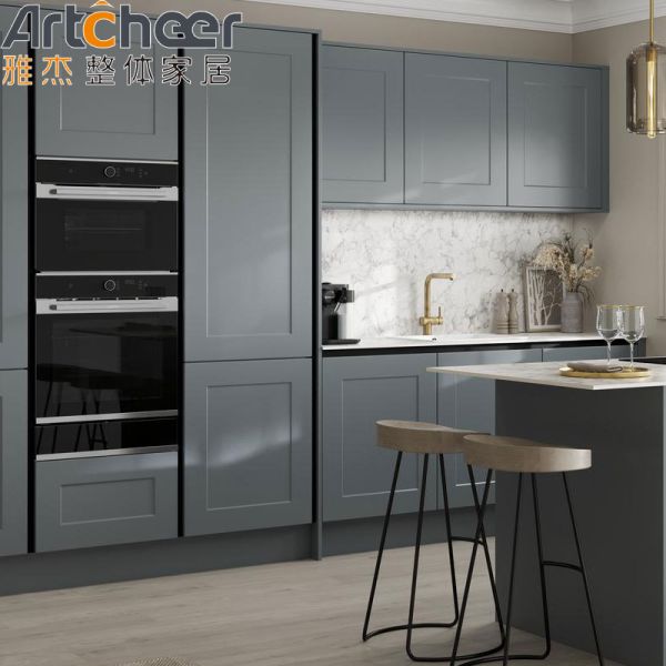 Modern Design Solid Wood Kitchen Cabinets with Customized Size in Shaker Door Style