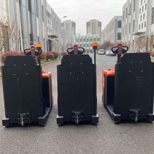 QDD20/30/40 Standing Type Electric Tow Tractor Traction weight: 2T-4T