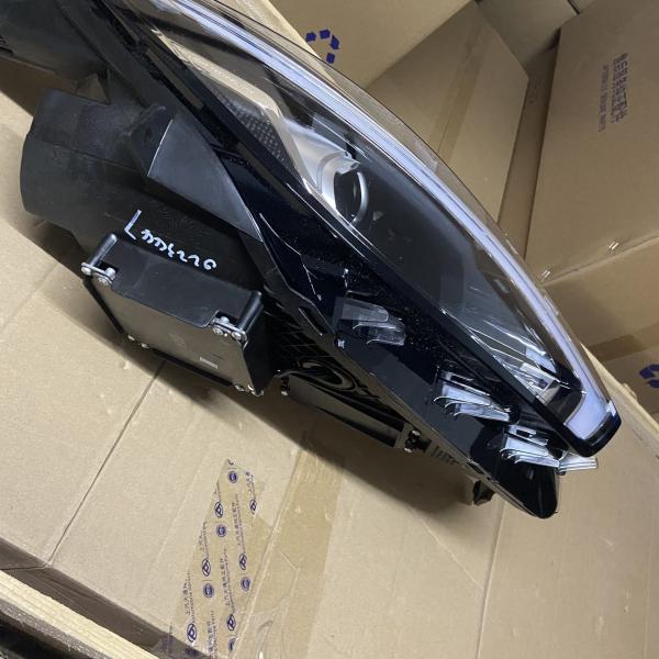 MG ZS 2019 White Left and Right Headlight OE 10550754 for Car Fitment MG SAIC Plastic
