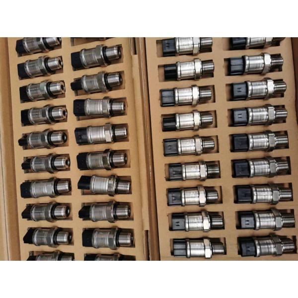 206-06-61130 Excavator Electrical Parts PC200-7 PC220-7 PC300-7 PC360-7 Pressure Sensor Switch