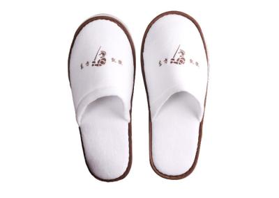 Regular Size Unisex Disposable White Hotel Slipper With Custom Embroidered Logo