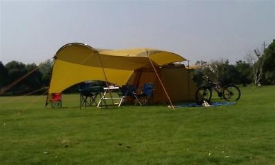 big tent for family with 6-12 person----go camping with  a Large  tent!