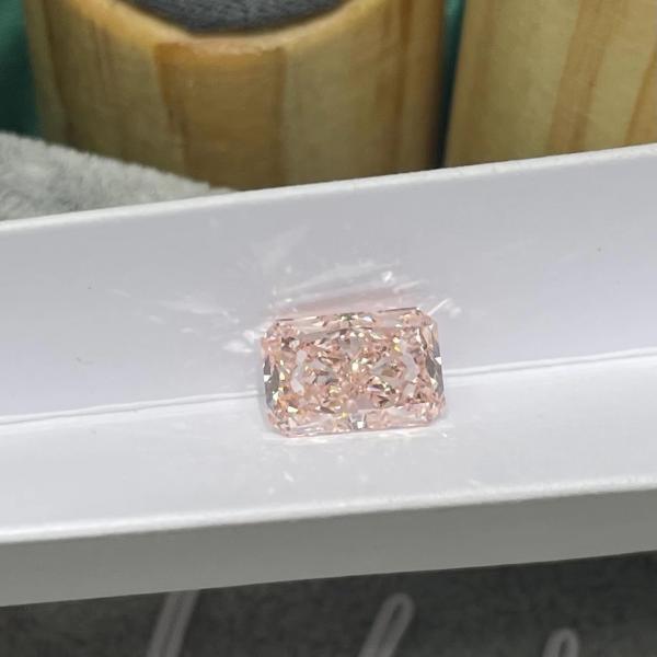 Décorations de bijoux CVD rose synthétique de laboratoire Diamants Radiant forme 1.77ct