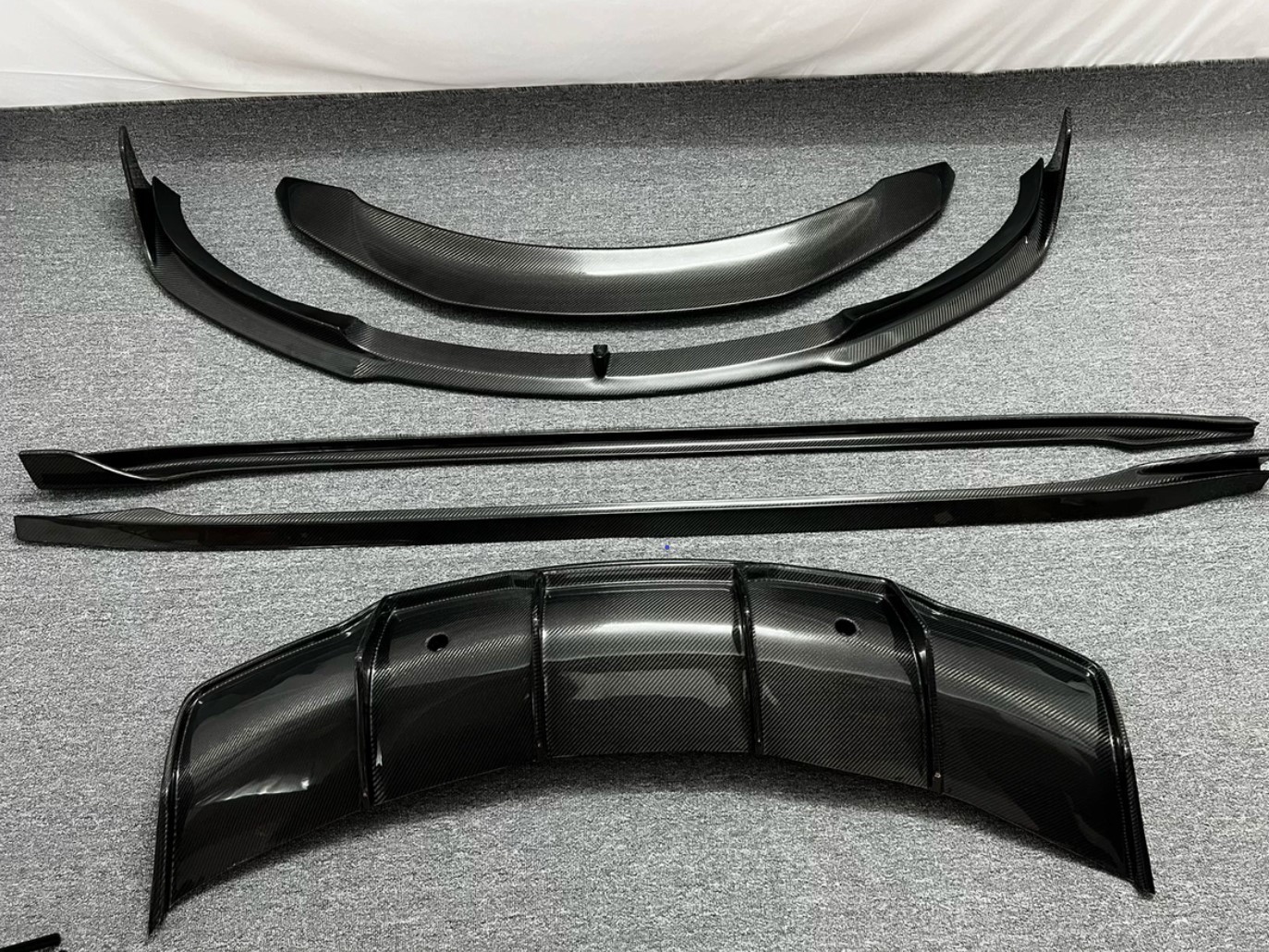 Tesla Model3 Carbon Fiber Front and Rear Lip Side Skirt Body Kit for Superior Fitment