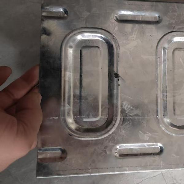 High Load Capacity Metal Cable Tray With Cover Uv Resistance Accessories Covers And Up To 1000lbs