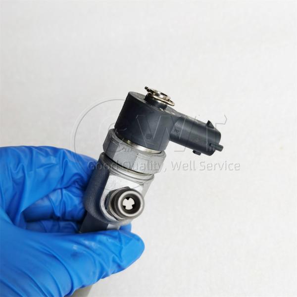 NKR55 Ensamblaje de inyector de combustible 0445110672 Boquilla de inyección para bosch 0445110672 0986435331