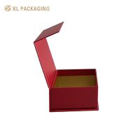 Impresión roja Caja de cierre magnética Joyería 157gm Papel de arte Caja de regalo de lujo Embalaje