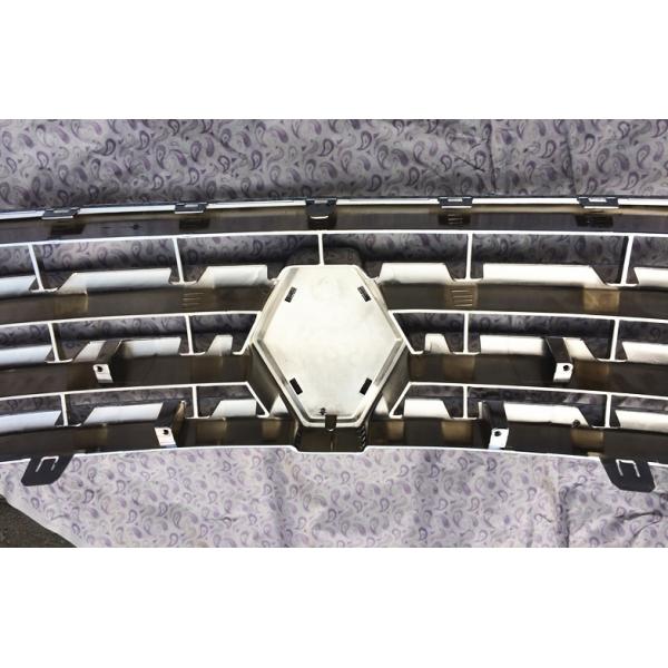Передняя гоночная решетка OE для Renault Duster 2010 - 2015, модифицированная решетка Dacia Duster