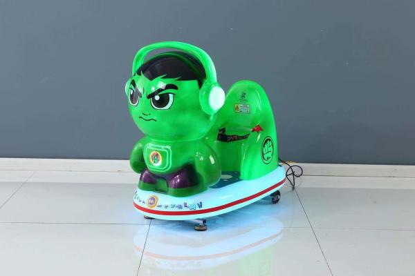 Os passeios populares do Kiddie da alameda, divertimento do Kiddie montam o material plástico do ABS