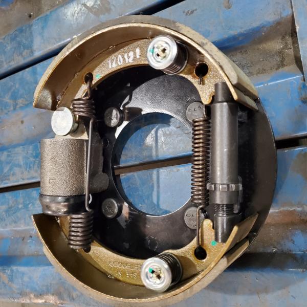 750kg 7''X2-1/4'' EU Hydraulic Brake Assembly For Trailer Axle