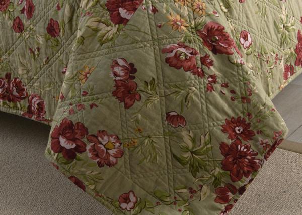 Printed Machine Quilting Bedspreads And Coverlets 3pcs Color / Pattern Customized