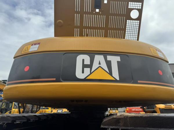 Used CAT 320CL Amphibious Excavator for Swamp and Dredging