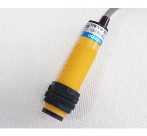E3F-DS30Y2 diffuse photoelectric switch sensor AC adjustable wire NC,